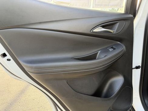 Used 2024 Buick Encore GX Sport Touring FWD image 19