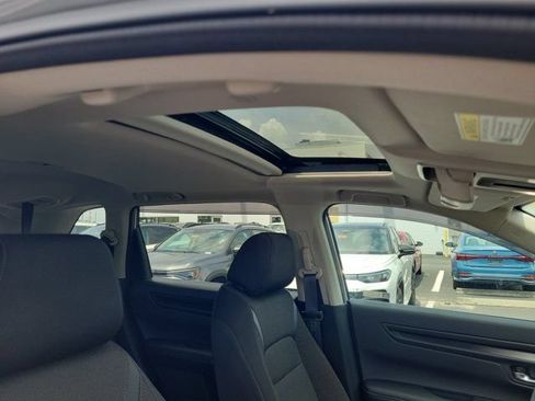 Certified 2025 Honda CR-V EX image 9