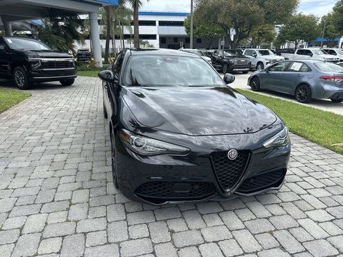 Used 2022 Alfa Romeo Giulia Veloce RWD image 17