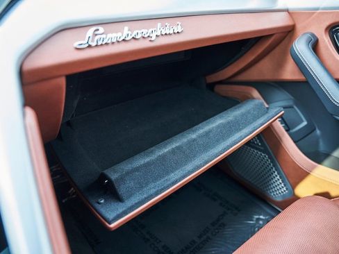 Used 2023 Lamborghini Urus S AWD/4WD image 84