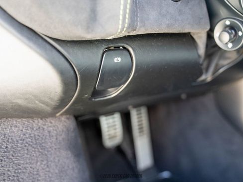 Used 2018 McLaren 570S Spider image 34