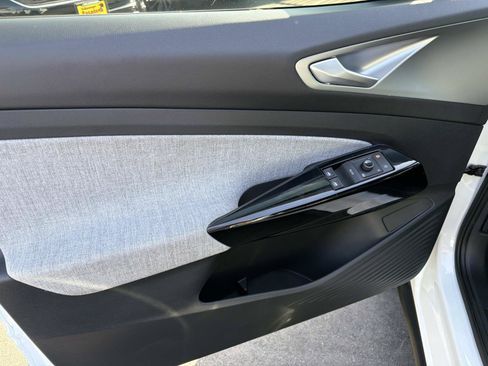 Certified 2023 Volkswagen ID.4 Pro RWD image 12