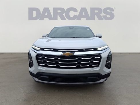 Used 2025 Chevrolet Equinox LT FWD image 2