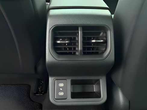 New 2025 Kia K4 GT-Line Turbo image 24