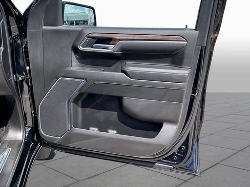 Certified 2025 Chevrolet Silverado 1500 LT AWD/4WD image 21