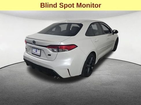 Used 2024 Toyota Corolla SE w/ SE Premium Package FWD image 5