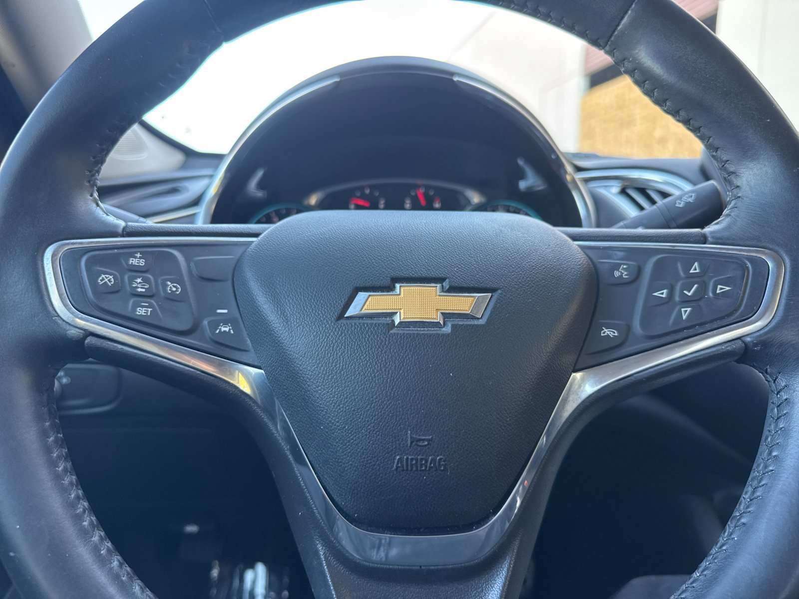 Used 2017 Chevrolet Malibu LT w/ Leather Package FWD image 23