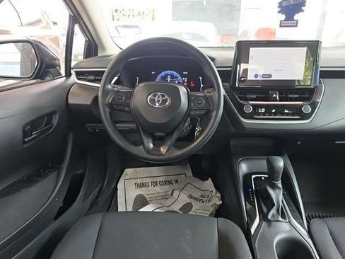 Used 2026 Toyota Corolla LE FWD image 6