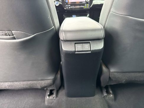 Used 2022 Toyota Prius image 21