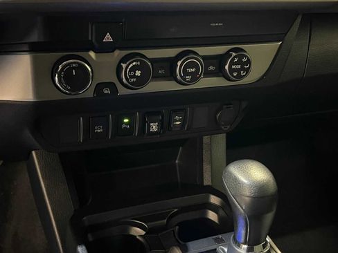 Used 2019 Toyota Tacoma SR5 image 23