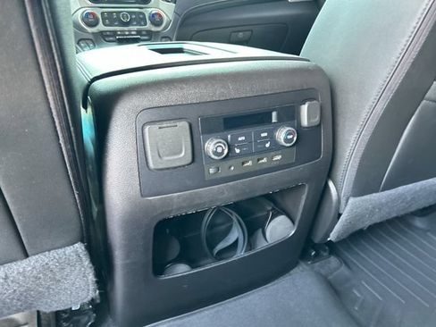 Used 2018 GMC Yukon SLT w/ Open Road Package AWD/4WD image 25
