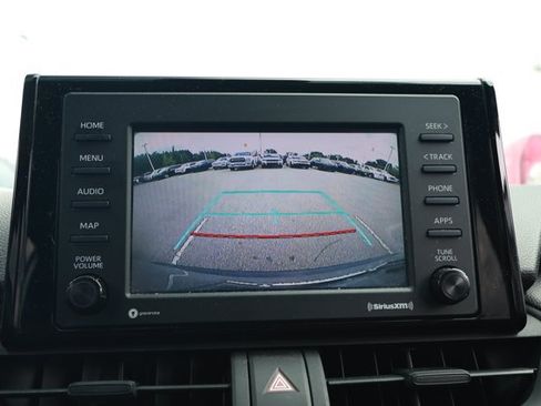 Used 2021 Toyota RAV4 LE AWD/4WD image 9