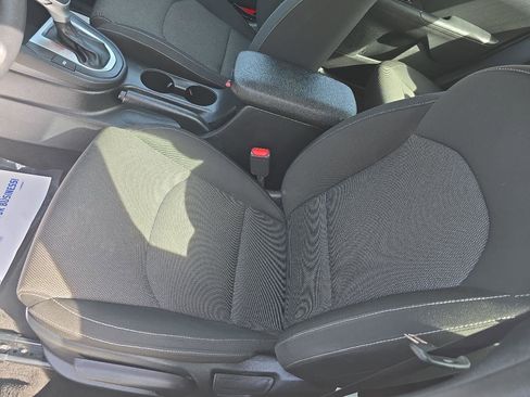 Used 2024 Kia Forte LXS image 17