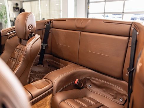 Used 2012 Ferrari California image 21