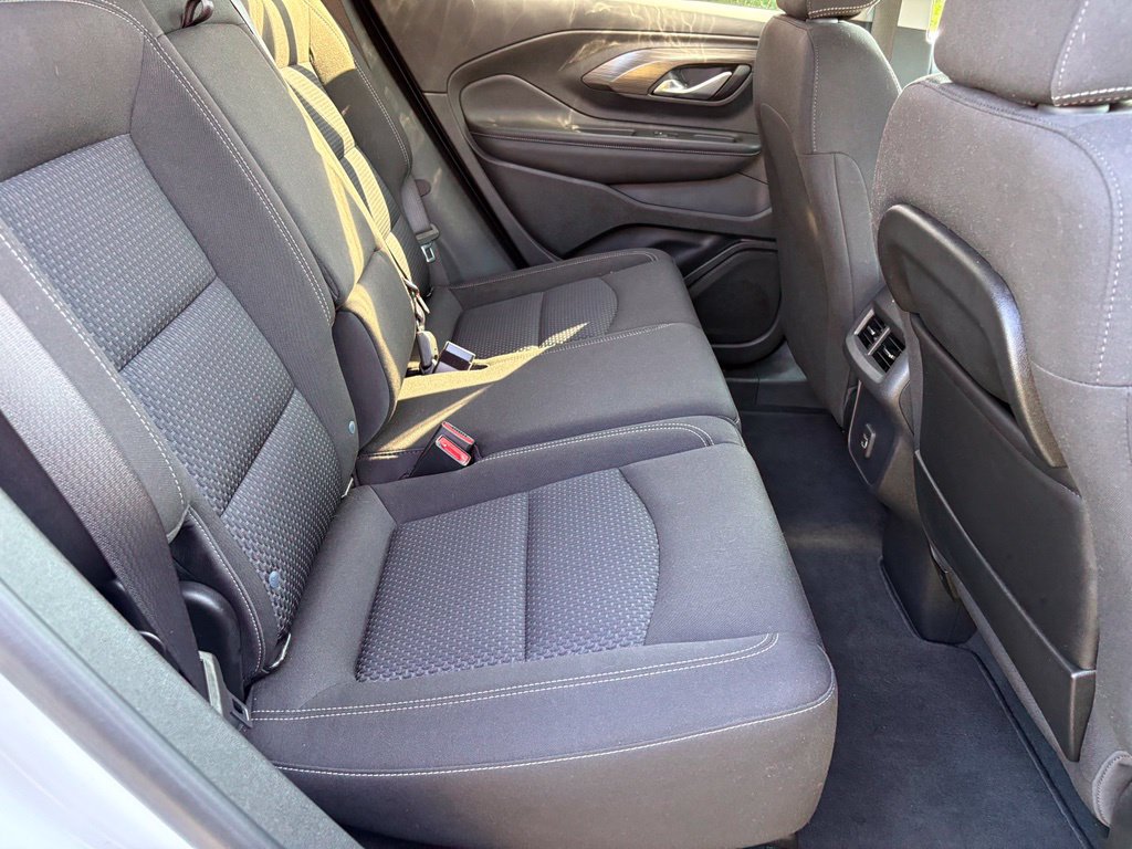 Used 2023 GMC Terrain SLE w/ Driver Convenience Package FWD image 34