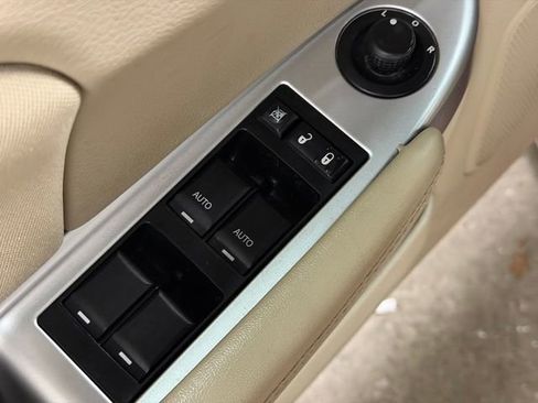 Used 2012 Chrysler 200 Touring w/ Cold Weather Group image 21