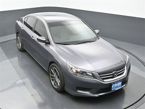 Used 2015 Honda Accord LX image 19