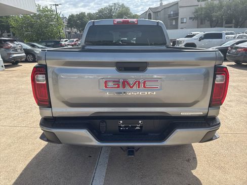 Used 2024 GMC Canyon Elevation w/ Trailering Package RWD image 6