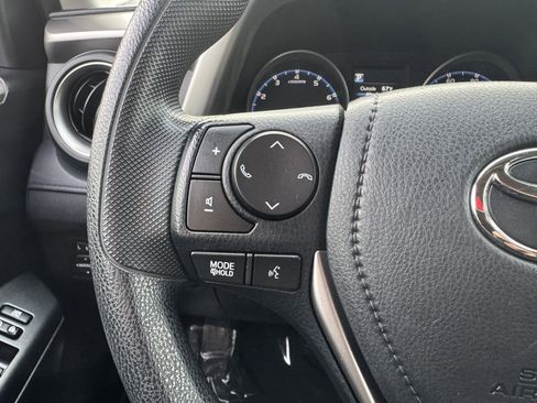 Used 2017 Toyota RAV4 LE w/ Carpet Mat Package image 30