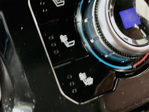 Used 2025 GMC Sierra 2500 Denali Ultimate image 21