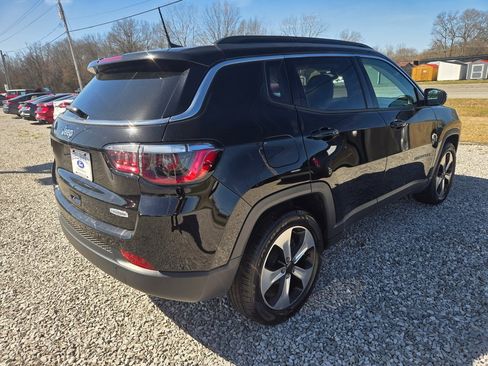 Used 2017 Jeep Compass Latitude w/ Popular Equipment Group image 4
