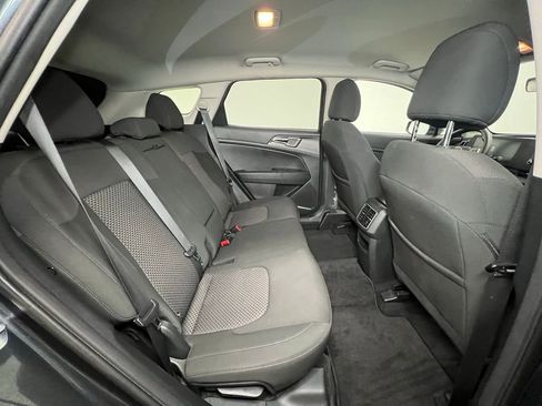 Used 2024 Kia Sportage LX image 8