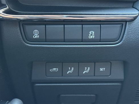 Used 2023 MAZDA MAZDA3 s image 34