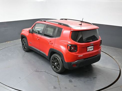 Used 2020 Jeep Renegade Latitude FWD image 44