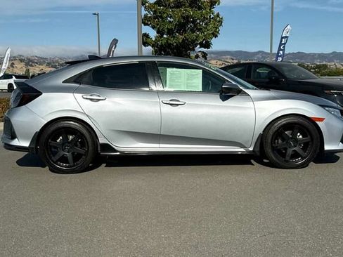 Used 2019 Honda Civic Sport Touring image 3