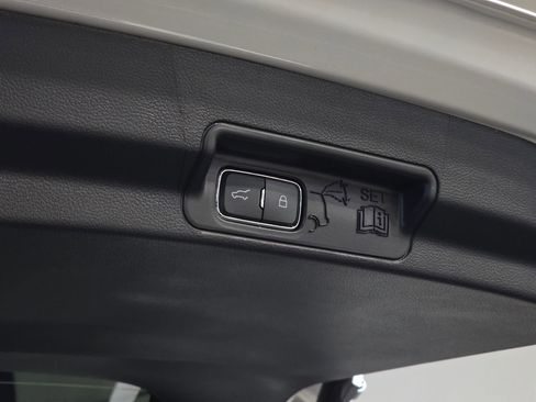 New 2026 Ford Explorer Platinum image 13