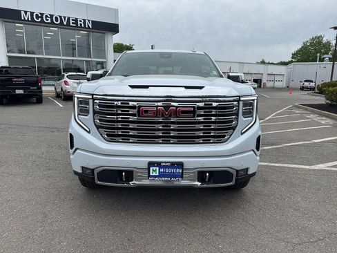 New 2026 GMC Sierra 1500 Denali w/ Denali Reserve Package AWD/4WD image 9