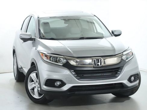 Used 2020 Honda HR-V EX image 2