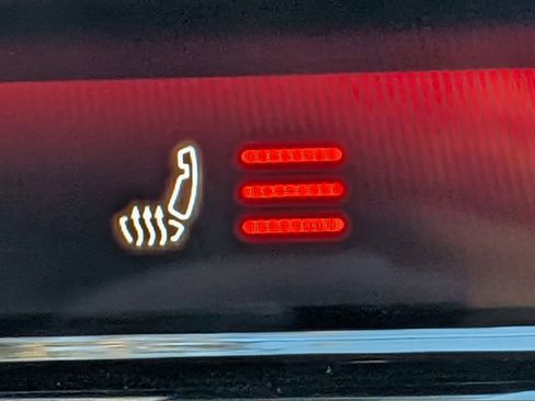 New 2026 Volkswagen Tiguan SE R-Line image 24