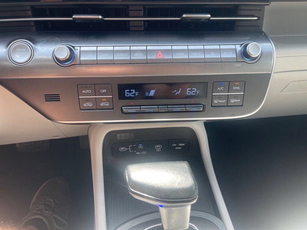 Used 2025 Hyundai Kona SEL FWD image 20