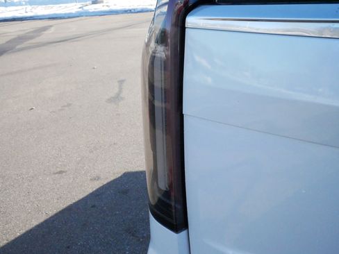 Certified 2023 Cadillac Escalade Premium Luxury image 17