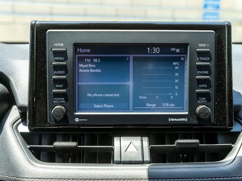 Used 2021 Toyota RAV4 LE w/ Carpet Mat Package (TMS) FWD image 16