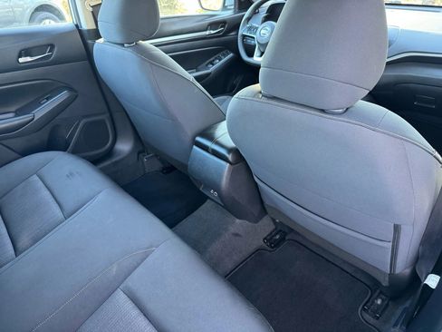 Used 2022 Nissan Altima 2.5 SV image 21