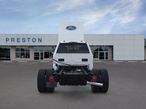New 2026 Ford F550 4x4 Crew Cab image 14