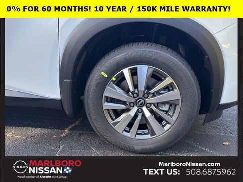 New 2025 Nissan Pathfinder SL image 10