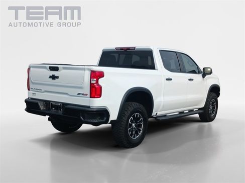 Used 2025 Chevrolet Silverado 1500 ZR2 w/ Technology Package image 7