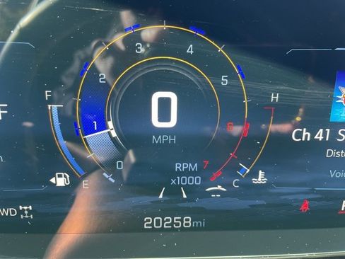 Used 2024 Chevrolet Traverse Z71 w/ Enhanced Driving Package image 19