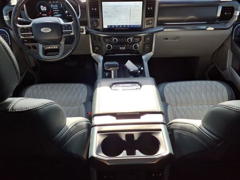 Used 2023 Ford F150 Limited image 10