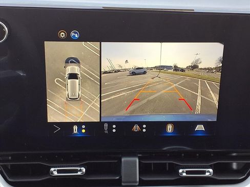 New 2026 Chevrolet Equinox LT w/ Convenience Package II image 13