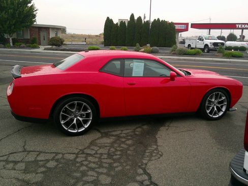 Used 2023 Dodge Challenger GT image 8