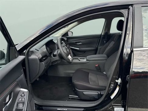 New 2025 Nissan Sentra SR w/ Trunk Package image 10