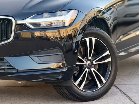 Used 2018 Volvo XC60 T5 Momentum w/ Convenience Package AWD/4WD image 6