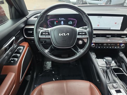 Certified 2023 Kia Telluride EX w/ EX Captain's Chair Package FWD image 14