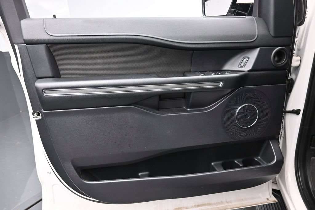 Used 2019 Ford Expedition Max XLT w/ Cargo Package AWD/4WD image 23