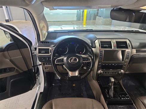 Used 2020 Lexus GX 460 Premium image 13