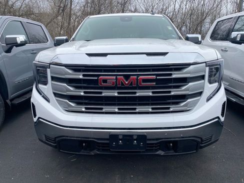 New 2025 GMC Sierra 1500 SLE image 2